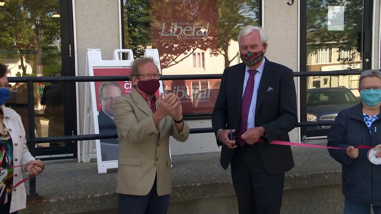 Élections au Nouveau-Brunswick : Les libéraux s'activent et Kevin Vickers de passage au Nord-Ouest