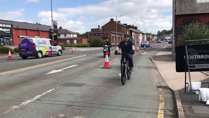 The pop-up Covid-19 cycle lane in Riversway, Preston