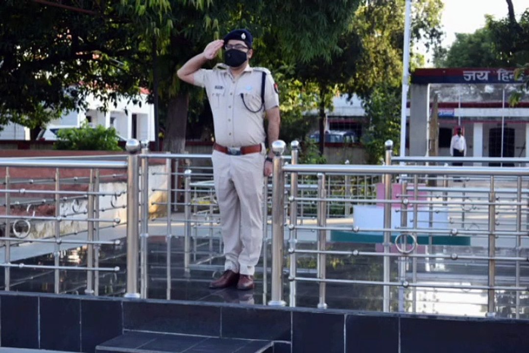 एसएसपी ने देश के शहीदों को दी सलामी