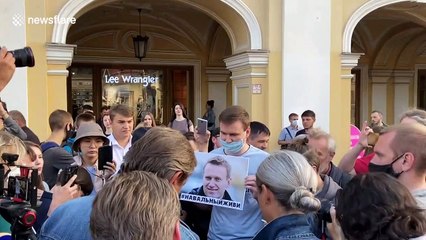 Supporters of Navalny gather in St. Petersburg in wake of alleged poisoning