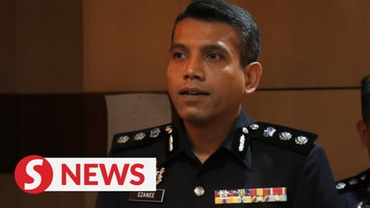 Police investigate claims that personnel paid off by gangs