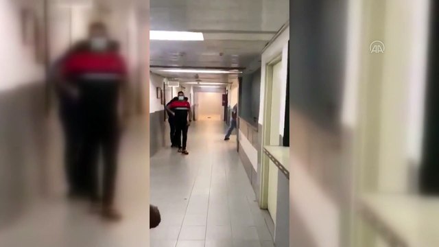 İsrail polisi Doğu Kudüs'te bir hastanenin içinde göz yaşartıcı gaz kullandı