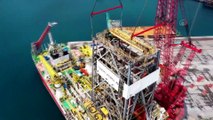 ARŞİV - Türkiye tarihinin en büyük doğalgaz keşfini Karadeniz'de gerçekleştiren Fatih Sondaj Gemisi (1)
