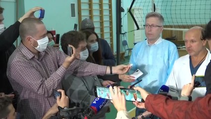 러시아 의료진, 혼수 상태 빠진 나발리 독일 이송 반대..."독극물 검출 안 돼" / YTN