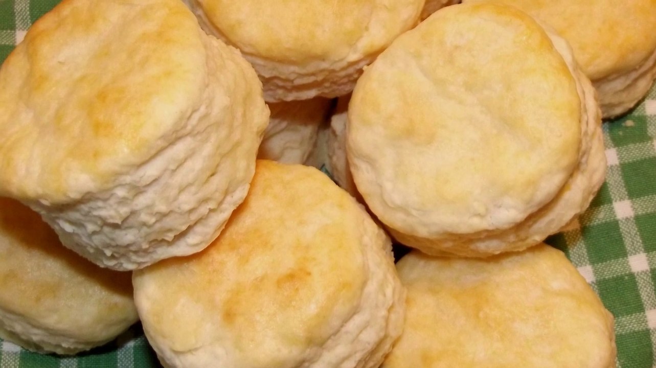 Buttermilk Biscuits  - The Hillbilly Kitchen