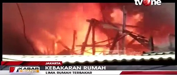 Api Membesar, Lima Rumah dan 6 Bajaj Hangus Dilalap Api