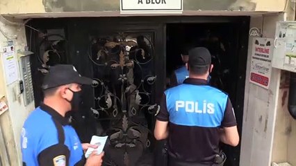 Adana'da polis 'Komşunu Kolla' projesi kapsamında vatandaşı bilgilendirdi