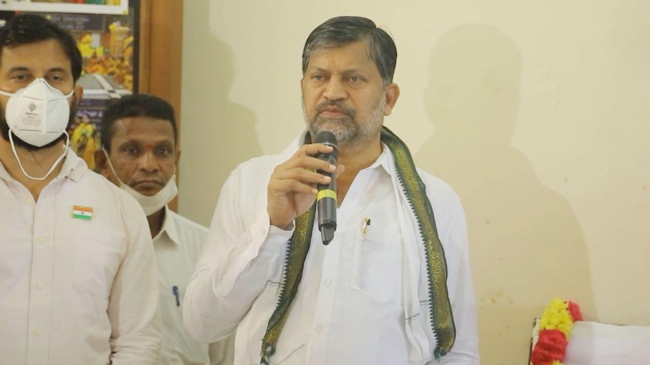 TTDP President L.Ramana : ఈరోజు గాంధీ ఆస్పత్రి లో సరైన వైధ్యం అందుతుందంటే కారణం అదే ! || Oneindia