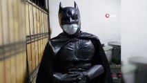 - Yardımsever Batman, Şili'de evsizlerin karnını doyurmak için yola çıktı