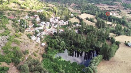 Bu köy doğa harikası gölüyle dikkat çekiyor