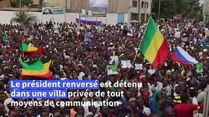 Coup d'Etat au Mali: les putschistes acclamés par la foule à Bamako