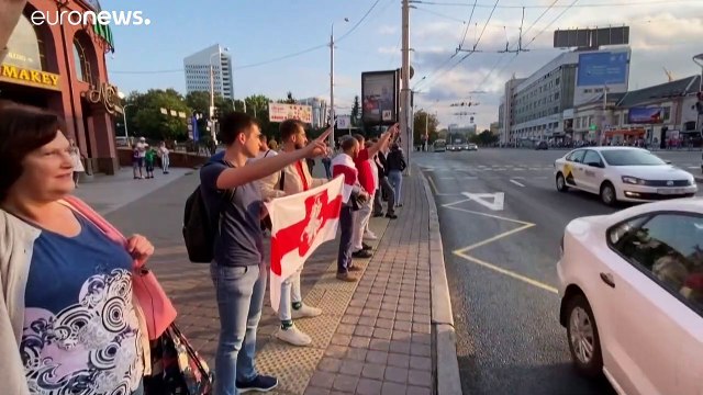 Bélarus : une chaîne humaine géante pour dénoncer les exactions du régime