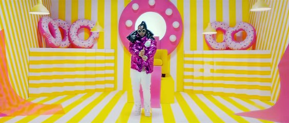 El Alfa -El Jefe-  Cuando ella mueve la chapa  (Official Video) -dailymotion