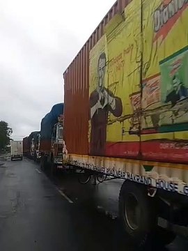 नदी-नाले उफान पर, आगर रोड घटिया में दो किलोमीटर तक वाहनों की कतार लगी