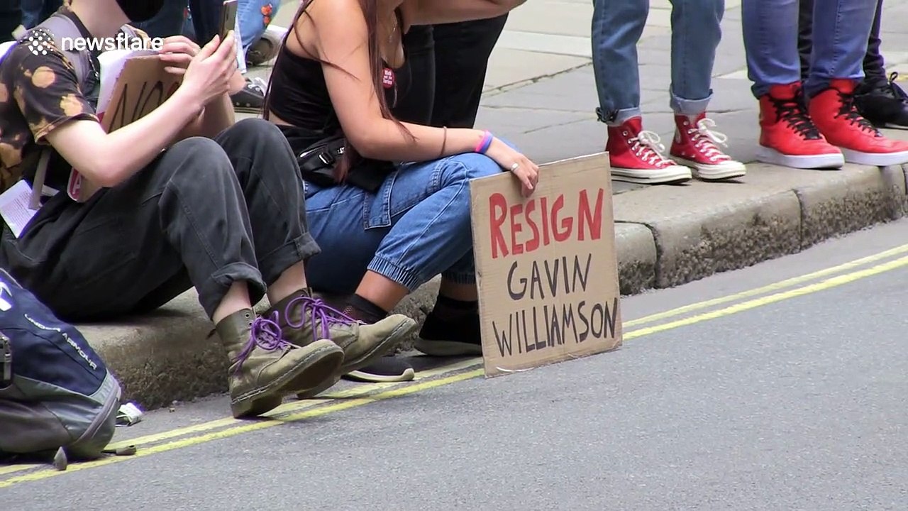Students call for Gavin Williamson to resign and chant "Tories aren't human" in Westminster