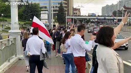 Entrevista exclusiva | Zelensky: "Si fuese Lukashenko convocaría nuevas elecciones"