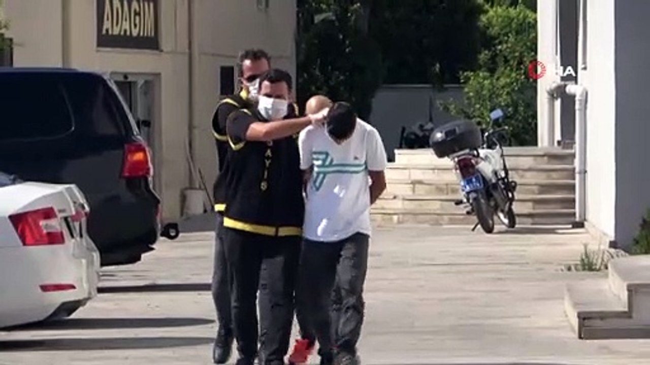 Parkta oturan karı-kocayı gasp eden iki zanlı tutuklandı