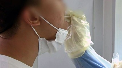 사흘 연속 신규 확진자 3백 명 넘어...오늘부터 2단계 확대 / YTN