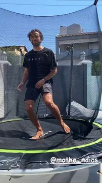 Το Πρωινό: Τρελό γέλιο!Η σύσκεψη στο σπίτι της Φαίης και ο Μοθωναίος στο τραμπολίνο της