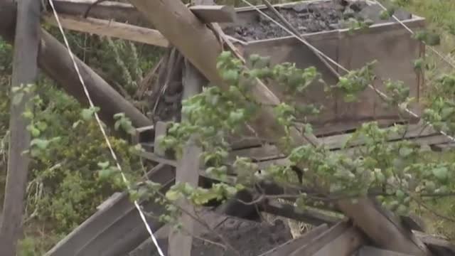 Un operativo trata de rescatar con vida a tres mineros atrapados en Colombia