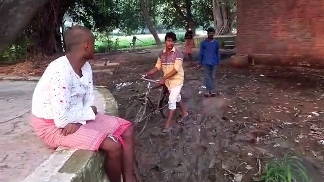 बछरौली गांव में नही हुआ कोई विकास कार्य, स्वच्छ भारत मिशन बना मजाक