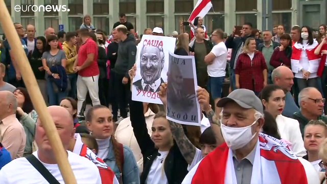 Zehntausende demonstrieren gegen Lukaschenko in Minsk