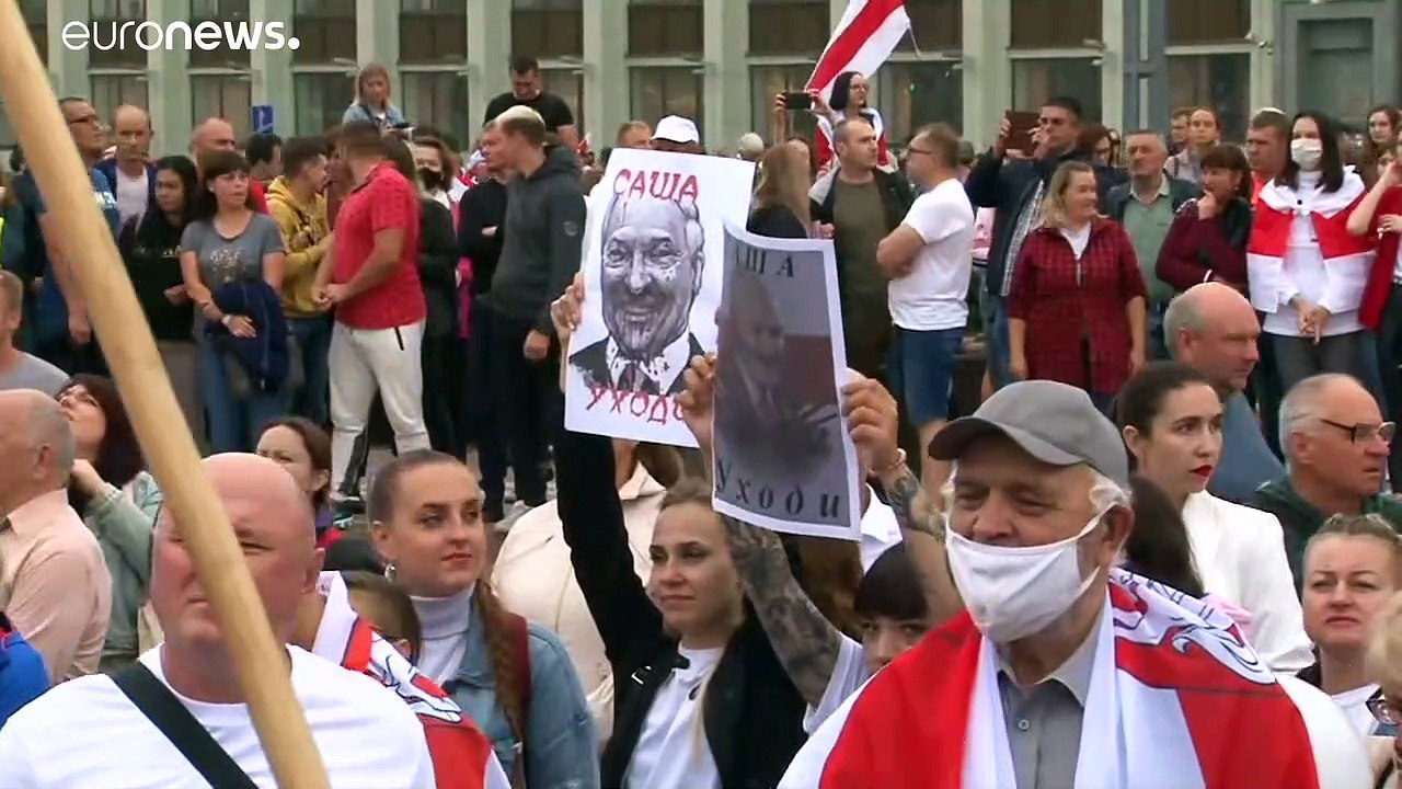 Zehntausende demonstrieren gegen Lukaschenko in Minsk