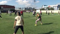 Bahçelievler'de sosyal mesafeli sabah sporu