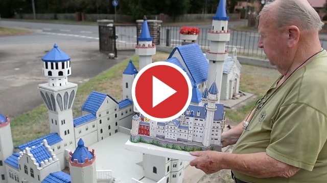 Expone maquetas en el patio delantero de su casa