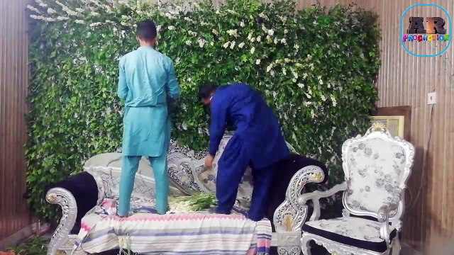 How to decorate stage with fresh flowers | How to pasting fresh flowers | Barat stage decoration