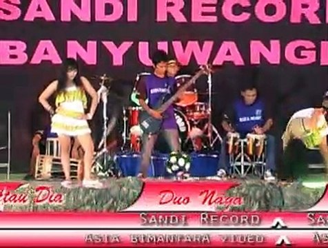 Duo Naga - Aku Atau Dia [Official Music Video]