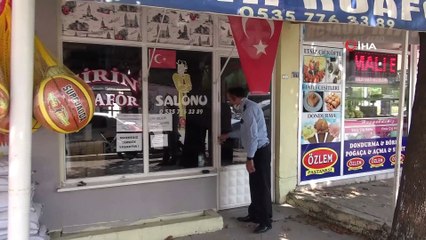 Topladığı gelinliklerle ihtiyaç sahibi gelin adayların yüzünü güldürüyor