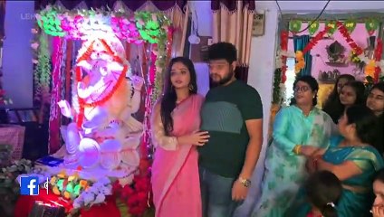 सिंगर स्नेह उपाध्या के घर पधारे गणपति बाप्पा, परिवार संग की आराधना
