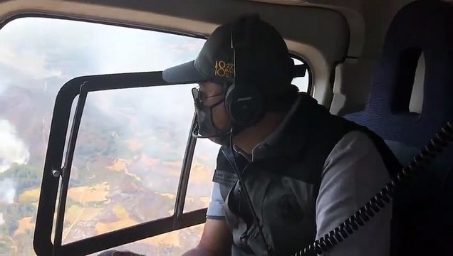 Bakan Pakdemirli Adana Kozan'daki yangın alanında incelemelerde bulundu