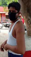 Video herunterladen: टोल प्लाजा मैनेजर ने अपने ही 3 कर्मियों को बंधक बनाकर जमकर पीटा