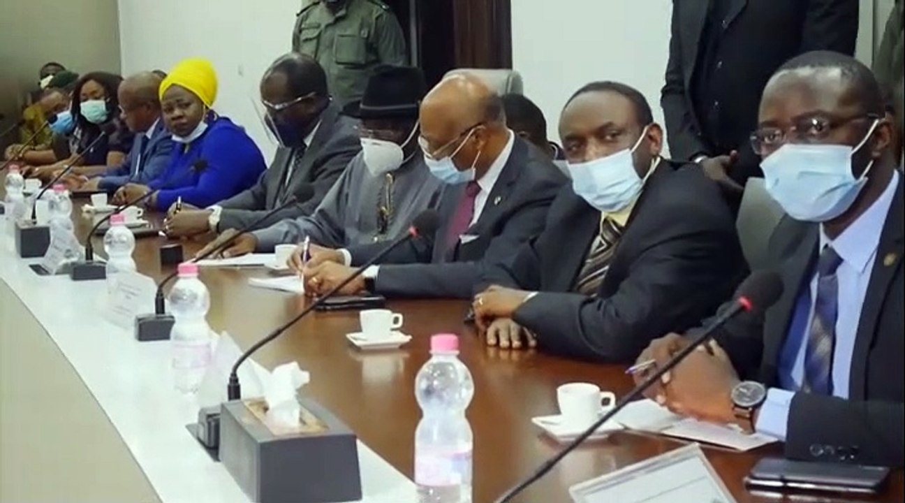 Mali : l'armée promet une transition démocratique