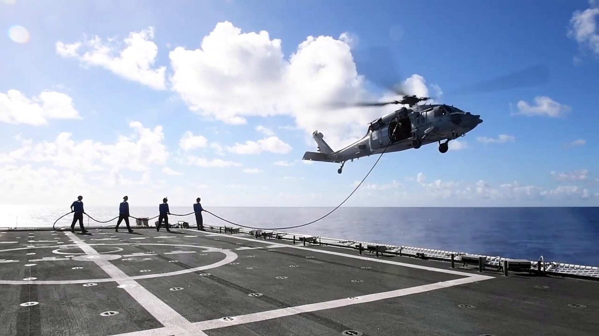 U.S Navy • MH-60S Sea Hawk Helicopter • (HIFR) USCGC Munro • Pacific Ocean • Aug. 17, 2020
