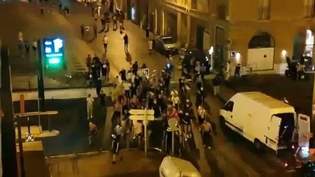 Şampiyonlar Ligi şampiyonluğunu kaybeden PSG taraftarları Paris’i savaş alanına çevirdi: 148 gözaltı