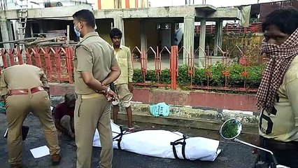 लावारिस हालत में मिला बुजुर्ग का शव