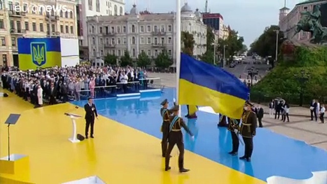 Ukraine feiert Unabhängigkeitstag - Präsident Selenskyj will Friedensprozess beschleunigen