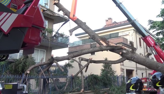 Maltempo in Veneto, oltre 300 interventi dei Vigili del Fuoco -1- (24.08.20)