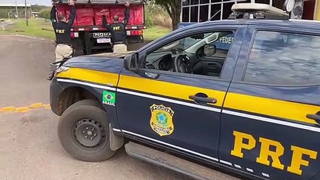 PRF apreende carga de cigarros avaliada em mais de 2 milhões de reais, em Alto Paraíso