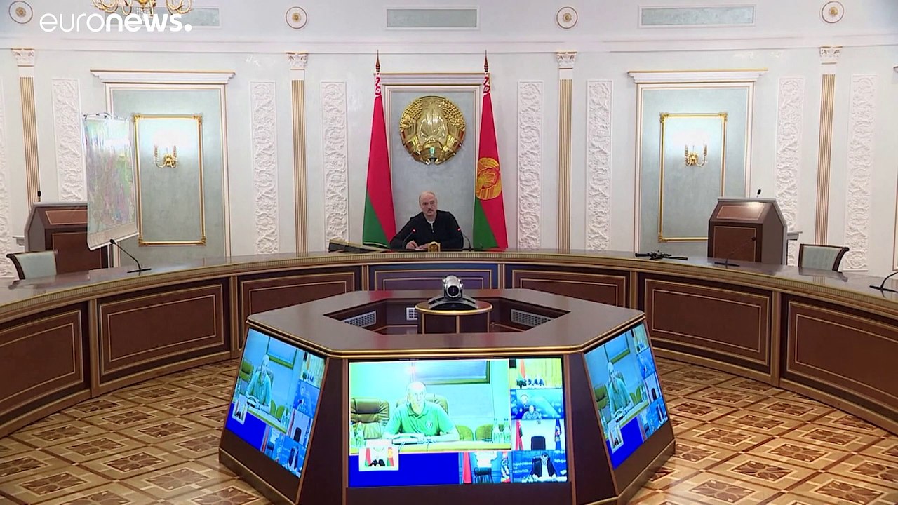 Bielorrusia detiene a tres importantes opositores horas después de la gran manifestación de Minsk