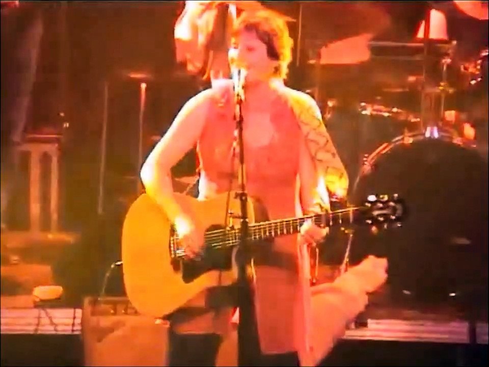 Beverly Jo Scott (Live) — “La poupée qui fait non” — Written by Michel Polnareff | (from Beverly Jo Scott: Cut & Run - Live) | { Live in Concert }