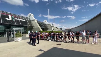 Turin waits in excitement as Pirlo arrives for Juve medical