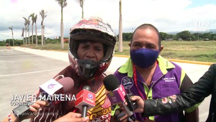 Fanáticos de la velocidad disfrutan de grandiosa exhibición de motos