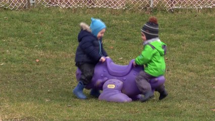 Garderies à Gaspé : François Legault dit vouloir s’engager