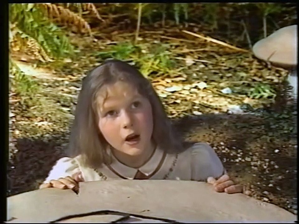 Alice in Wonderland (1985, Anglia) 3/5