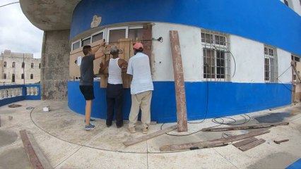 Laura avanza por aguas del sur de Cuba