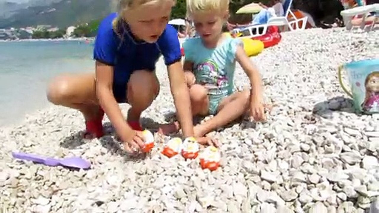 Sophia Isabella Brincando  na Praia João Paulo de Carvalho Lofiego